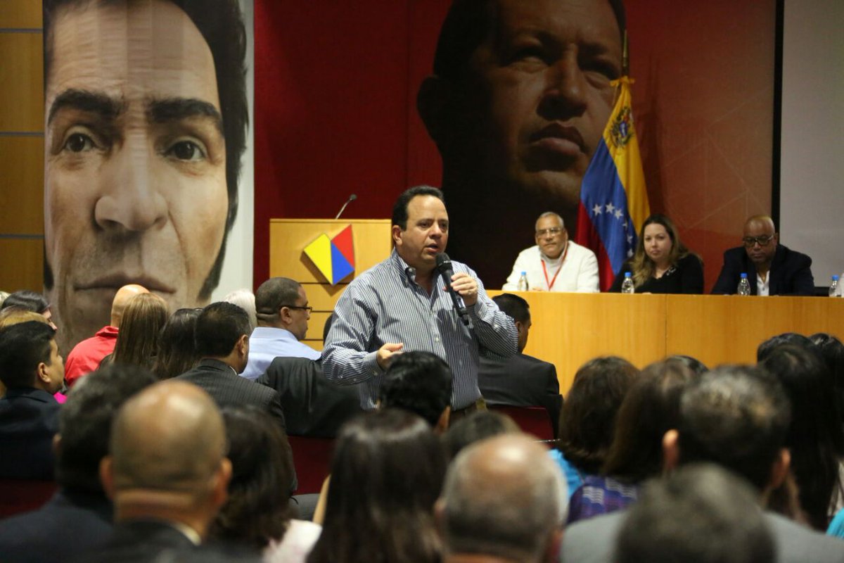 BcodeVenezuela's tweet photo. El BDV celebra los primeros 5 años de gestión de nuestro presidente @RmarcoTorres al frente de la institución https://t.co/JskCp5X9TR