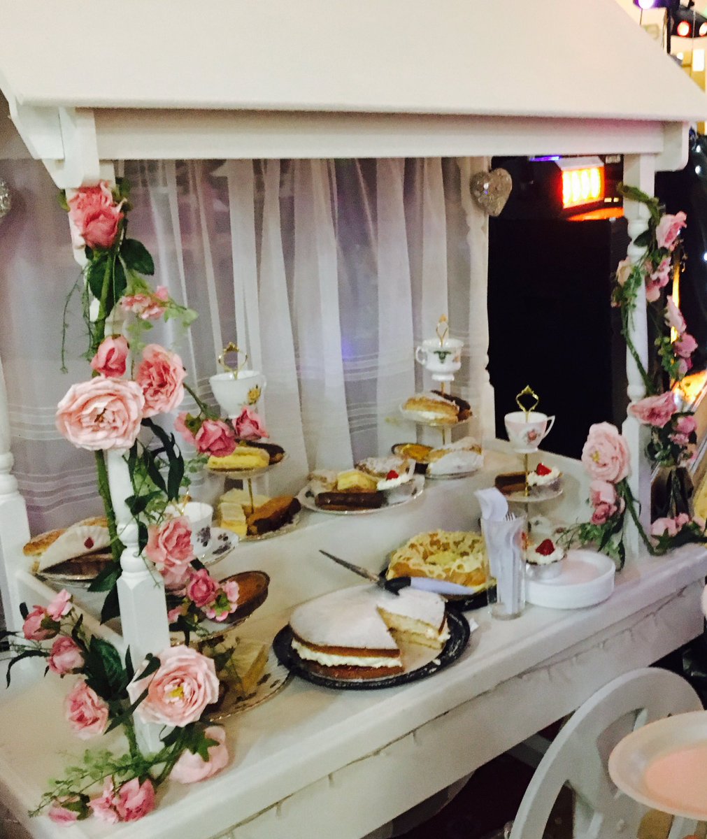 Our cake cart when down at treat this weekend. #cakes #candycart #birthday #wedding #party #glasgow