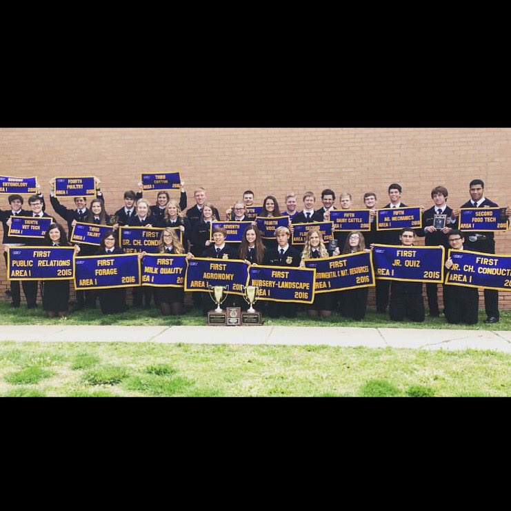 rylielauren1's tweet photo. Frenship FFA y'all🏆🏆 https://t.co/zqLXjinLYt