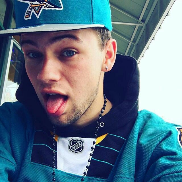 Estelle_vamps47's tweet photo. ❤French Tiders loves you Austin❤ #RealsTidersLovesAustin @TheTideAustin @TheTide https://t.co/gVVZJtj9DF