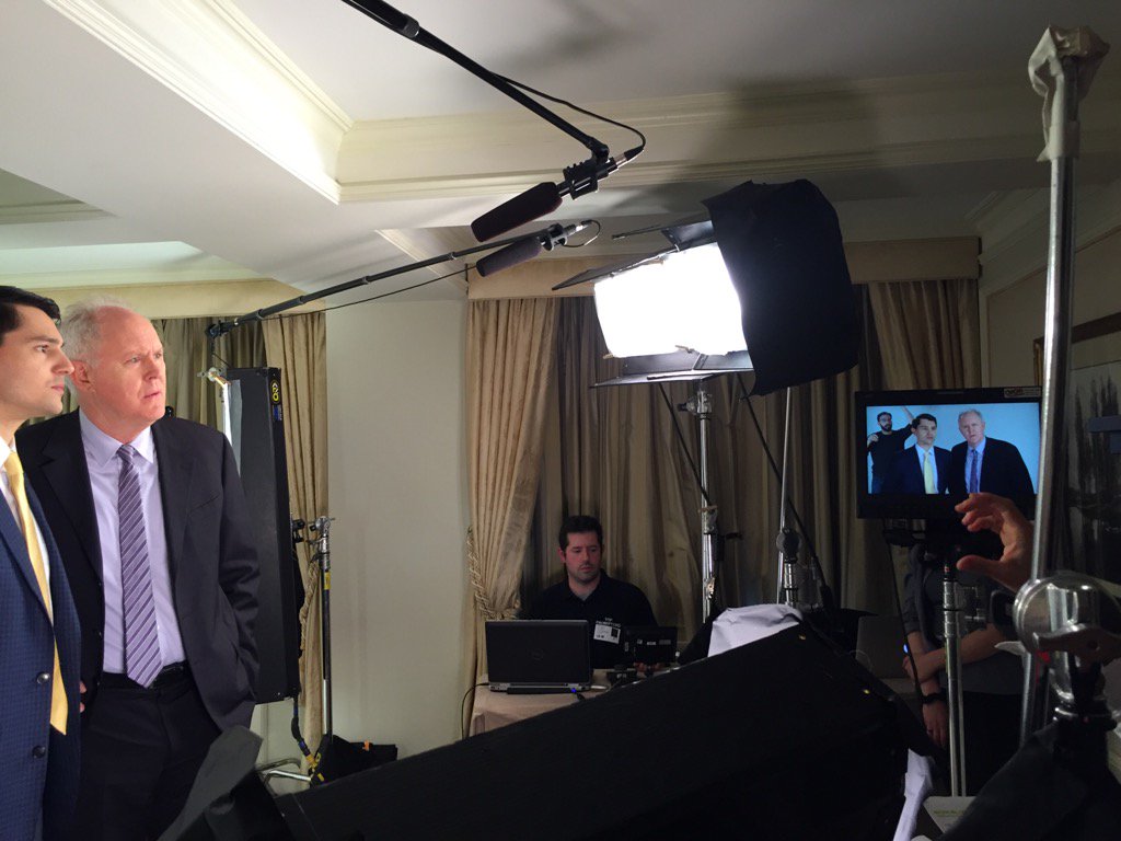 KRYSTAR0DRIGUEZ's tweet photo. Our adorable leading men @JohnLithgow and @nicholasdagosto shooting promos without their glasses https://t.co/AjkSwial8H