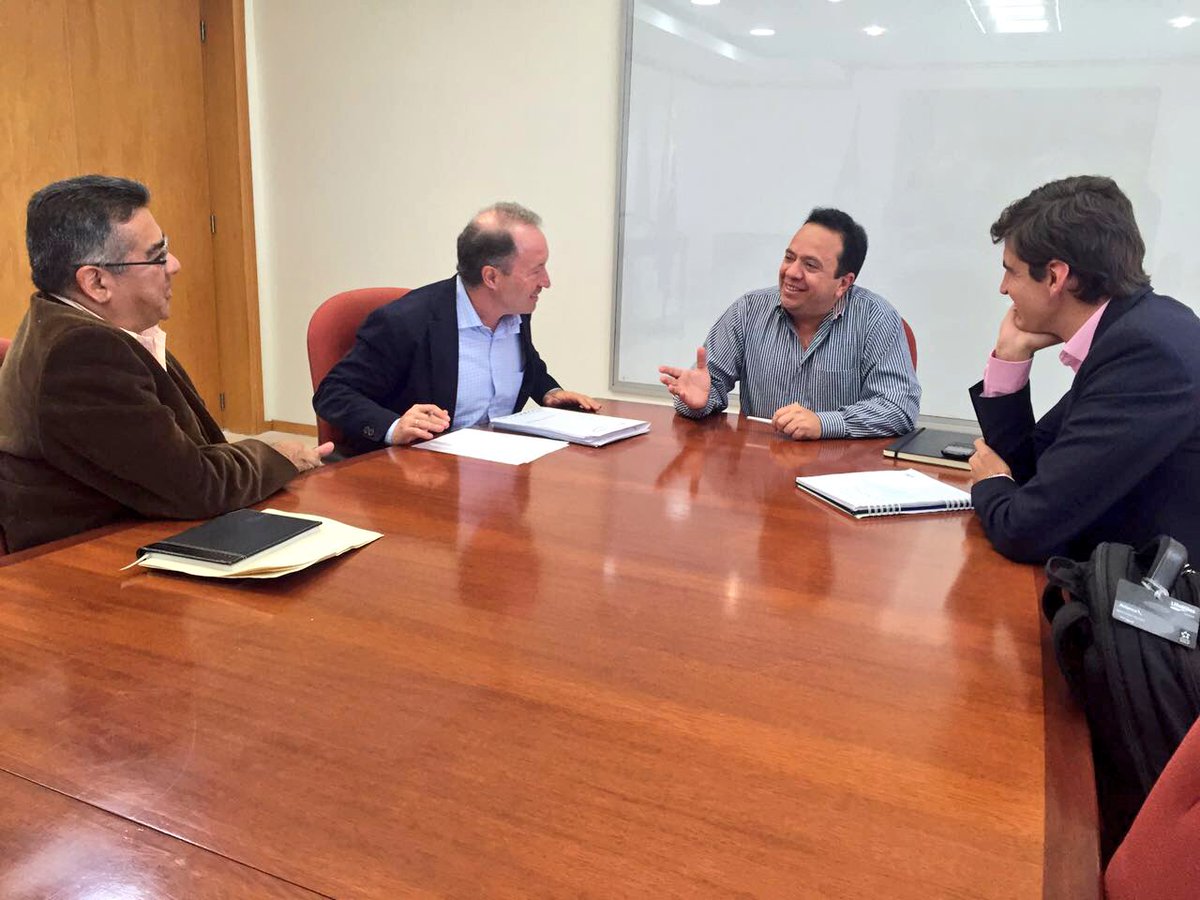 RMarcoTorres's tweet photo. Nos acompaña en esta reunión de trabajo el director ejecutivo de Cavilac, Roger Figueroa https://t.co/BFIcL15r6h