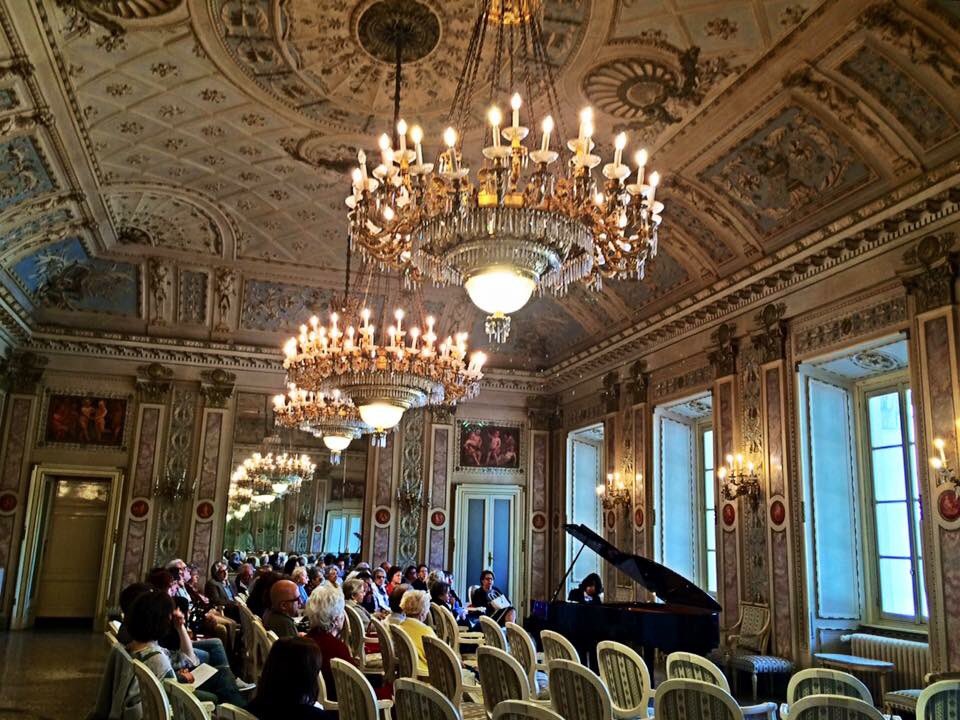 TeatroSociale's tweet photo. Memories of #CameraConMusica al @TeatroSociale! Il giovane pianista Leonardo Peró in #PrestoConFuoco. #musicforgood https://t.co/9H5mdOK8Gs