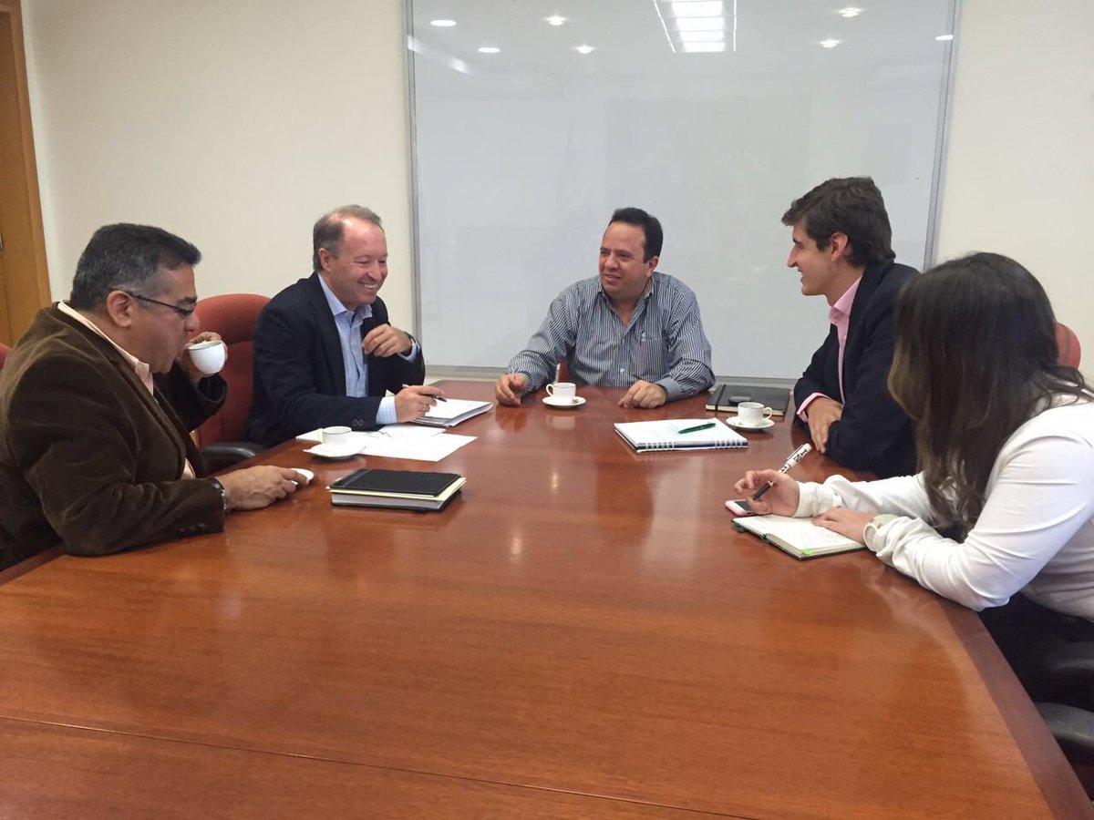 RMarcoTorres's tweet photo. El Gobierno Bolivariano mantiene un diálogo permanente con los sectores comprometidos con el crecimiento del país https://t.co/YOk46nHQZv
