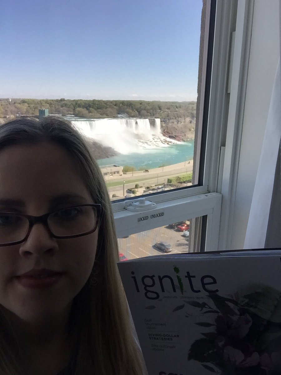 Correen13's tweet photo. Fallsview room with my ignite magazine #ignitechallenge #MPITOTEC https://t.co/MWmWaPhEXo
