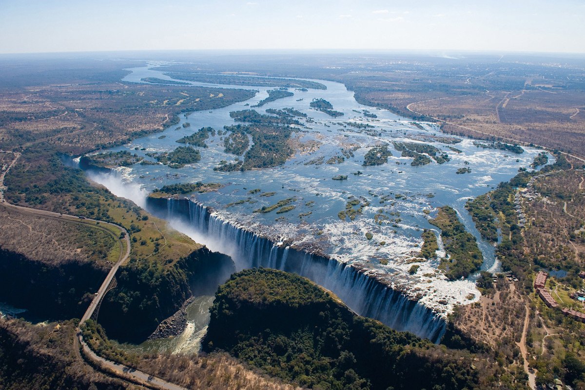 Guide_To_Travel's tweet image. Victoria Falls, Zambia and Zimbabwe.
