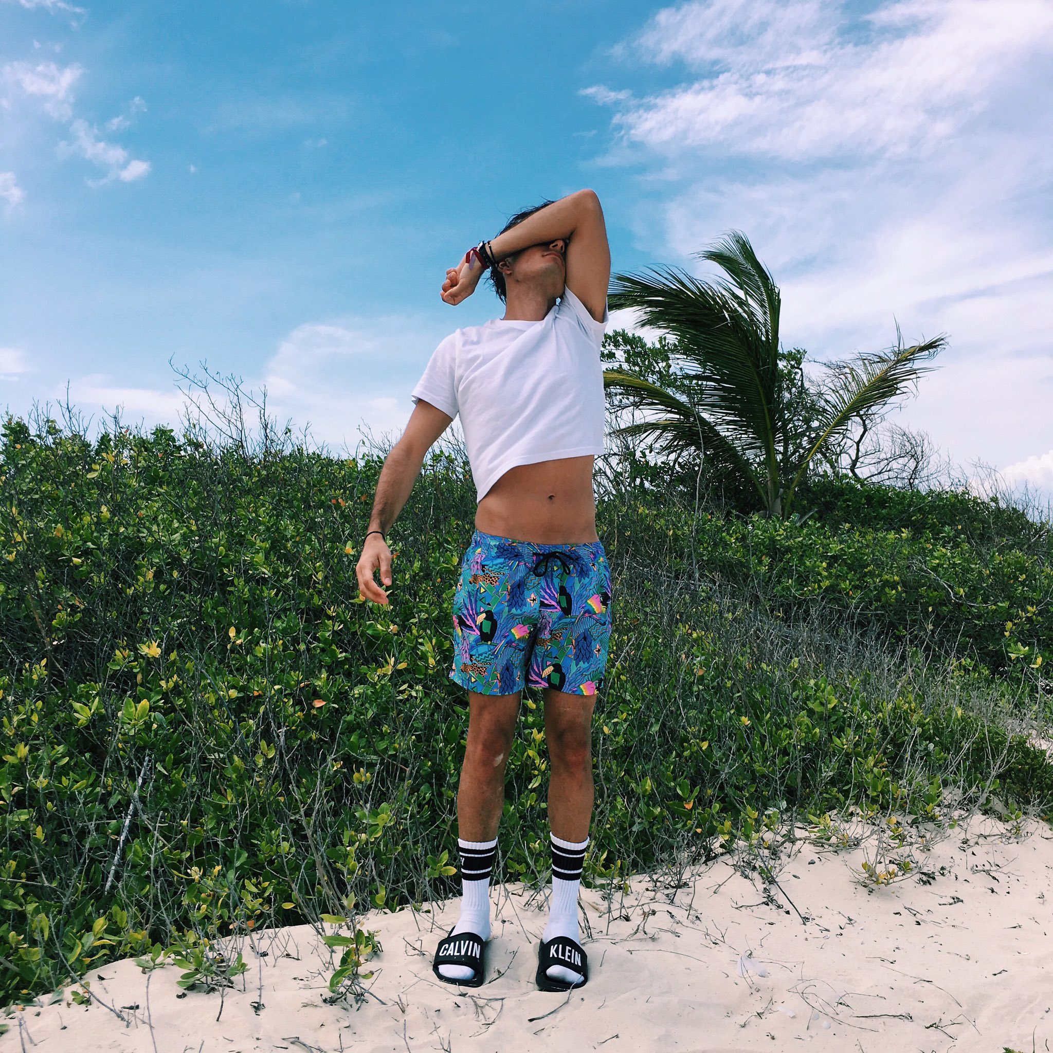 Sergi Pedrero on Twitter: "80's B🌴TCH #BoysInCropTops #CropTop #Viajaway #TrendingTropic #Cancun #IslaBlanca https://t.co/QCFzBgMZhG" / Twitter