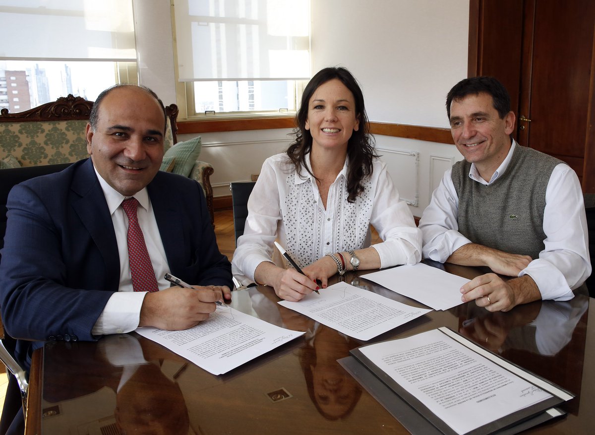 MDSTuc's tweet photo. Tucumán adhirió al Plan Nacional de Primera Infancia https://t.co/QYtuAS6gu5 @gabiyedlin @JuanManzurOK https://t.co/fzue30qkYe