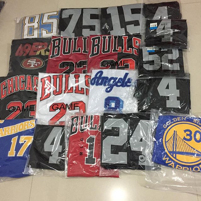 AllJerseysShop's tweet photo. Shipped.#curry #gsw  #raiders #bulls #carr #crabtree #jordan #gates #chargers #nfl #throwback #basketball #nba https://t.co/IF5mb0X679