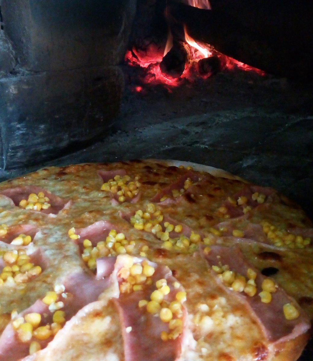 rtierradefuego's tweet photo. Una #pizza de combo es ideal para cualquier hora #FoodPorn #FoofPic #Food #Pizza #SanAntonio #SanAntonioDeLosAltos https://t.co/eYZxW8pFvg