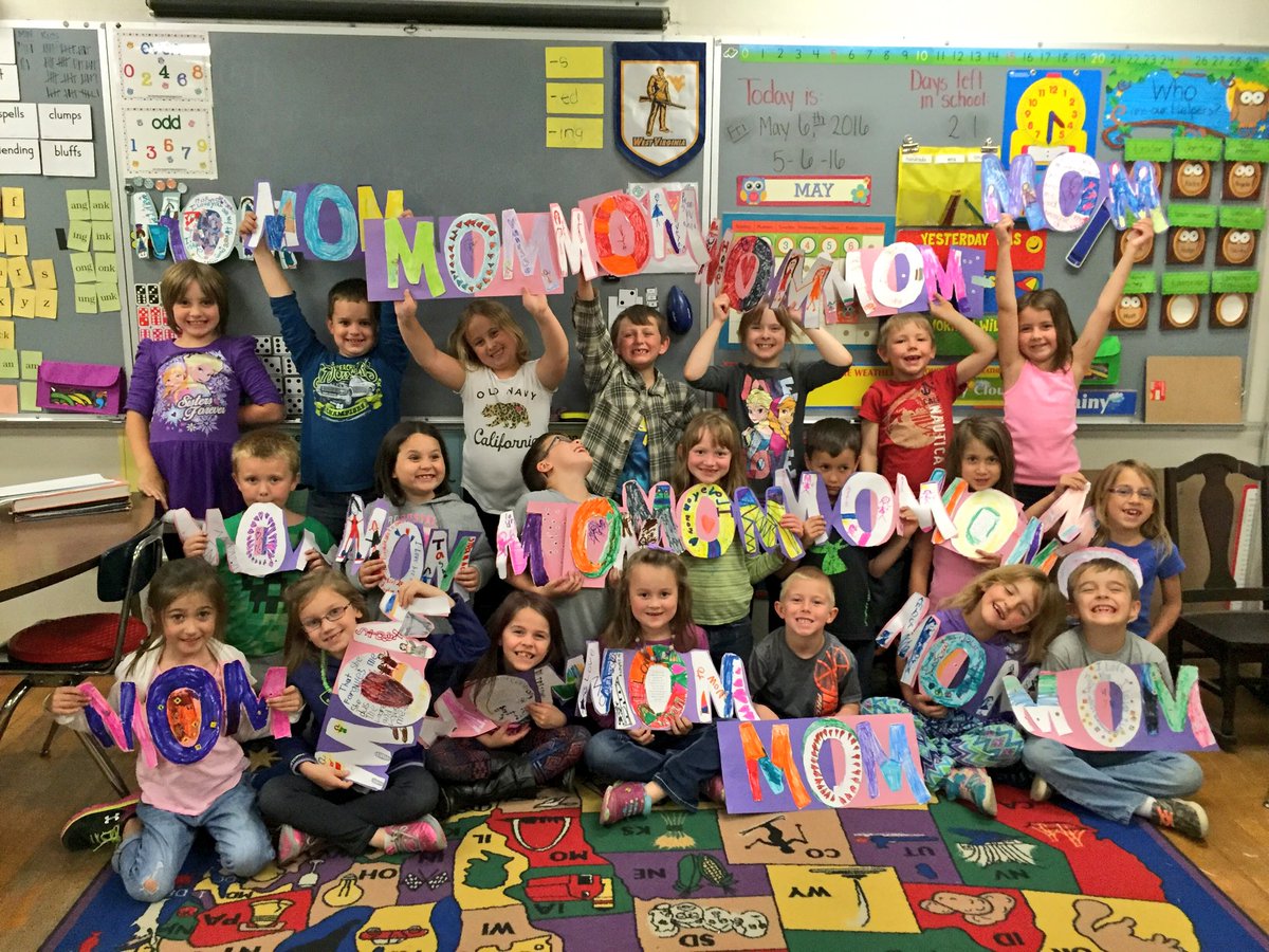 MESWV's tweet photo. Making special Mother's Day creations in Mrs. White's class! #MothersDay #ShowcaseGrantCo #ShowcaseMES https://t.co/OMbxR2r3Q6