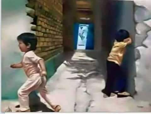 قبل وين وهسه وين
{ جنه نلعب ........ لعب فقره
ومن نغمض مانخون }