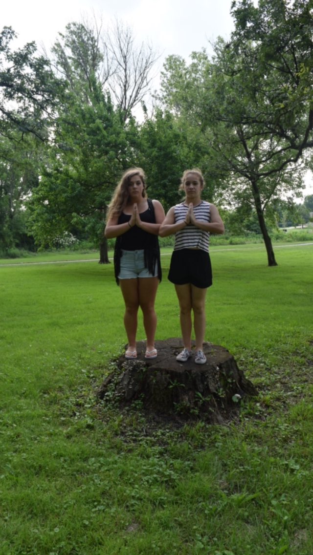 LizAbbott28's tweet photo. happy golden birthday to my realest friend since the golden days!!!! 😎🏆 https://t.co/HWMgalpQc0