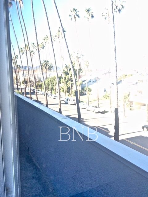 ***PRE LEASE TODAY***
 RENOVATED 2 BEDROOM 2 BATH 
#aptforrent #santamonica #leasing #bnb
 310 871 0116 CALL TO VIEW