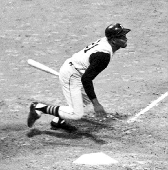 girl_iowagirl20's tweet photo. @rtxNewsSource Yes I know who #RobertoClemente is! @Pirates #WS1971 Died Dec 31 1972 #GoneTooSoon #WeAreFamily https://t.co/Nwx1JbqrEw