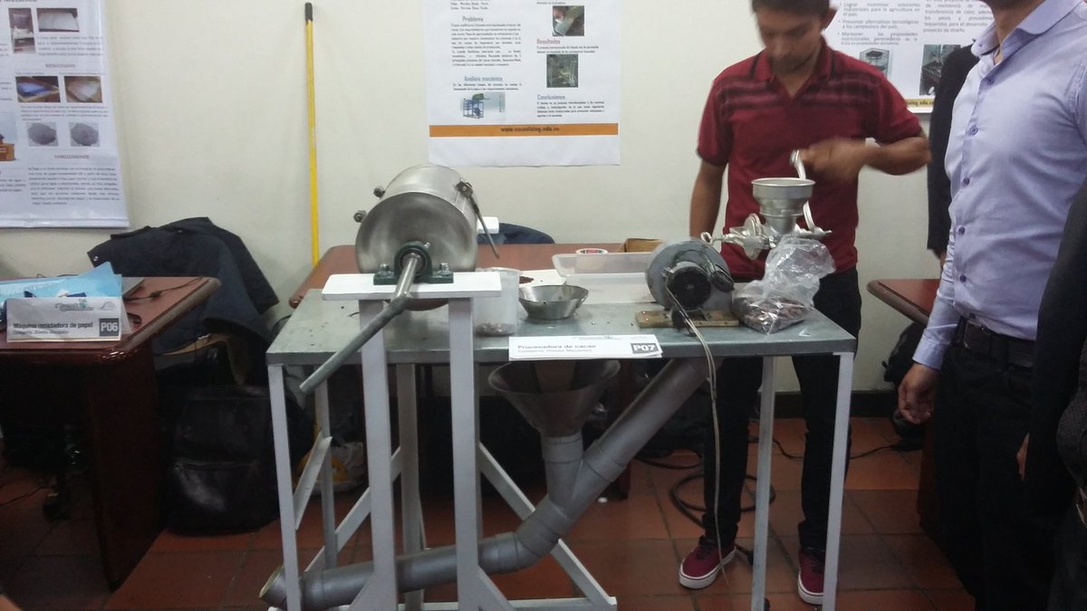inmc_mhid's tweet photo. El #IngenieroMecanico de @Escuelaing maneja y adapta la tecnologia. Máquina para procesamiento de semilla de cacao https://t.co/4zt7pZKwDz