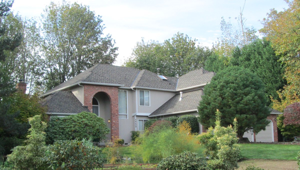 NorthCreekRoof's tweet image. #CertainTeed Presidential Shake TL #Shingles(Autumn Blend)&amp;amp;#SolaTube @CertainTeedRoof @CertainTeed @NWNaturalLight