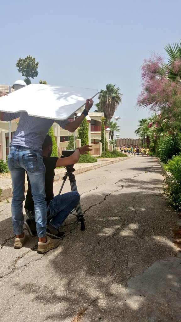 BizriHiba's tweet photo. @Hhhsinfo Grade 5 graduates shooting the graduation movie with the professionals #Graduation2016 https://t.co/wVZ9tEp5ia