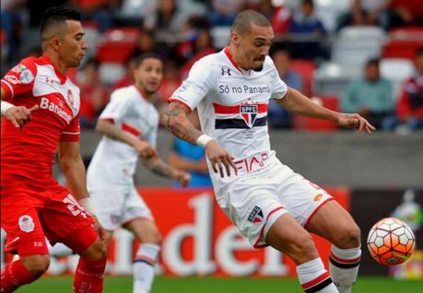10neto's tweet photo. Corinthians aceita são-paulino em negócio com Felipe: https://t.co/xEogtTAtnZ. https://t.co/qKJTLj8BAh