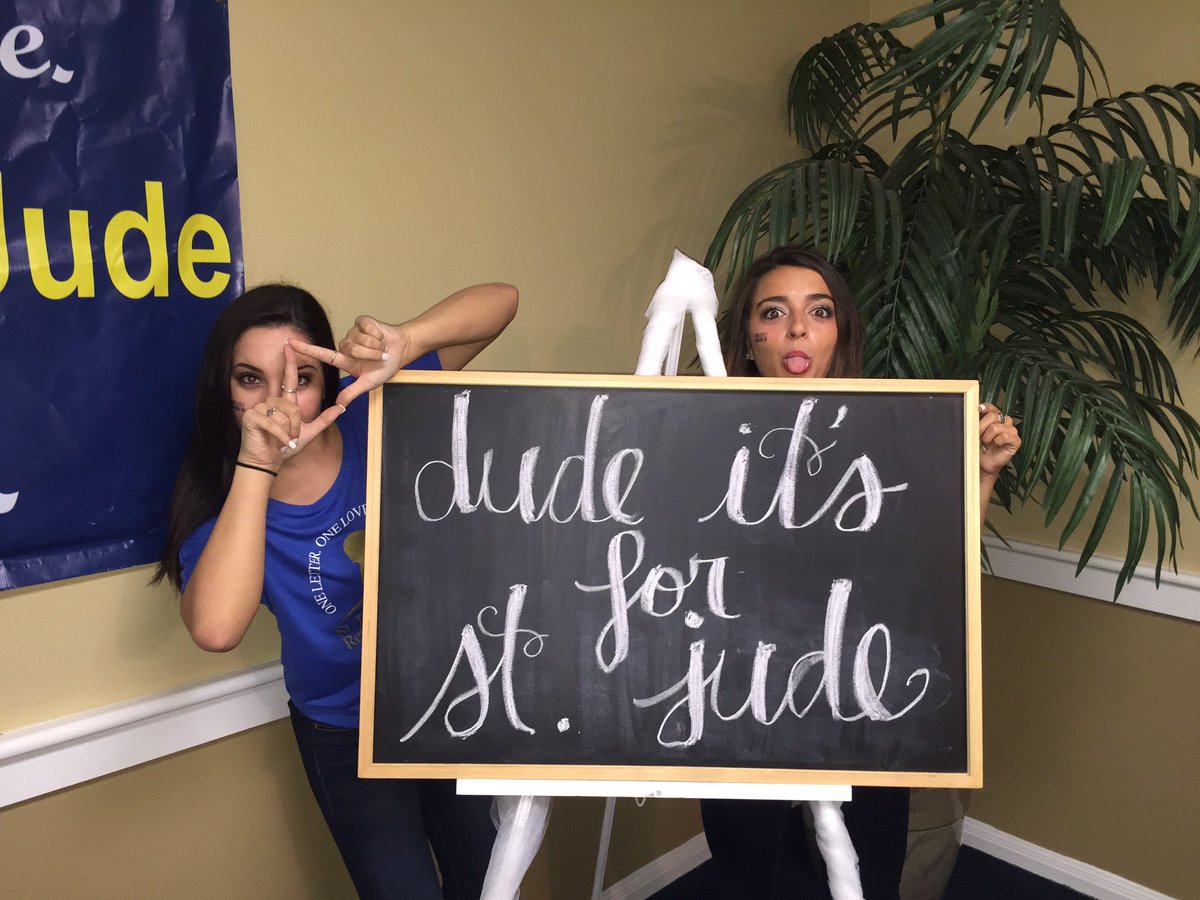 _haleywilliamss's tweet photo. #SFA20 go sign up for fall recruitment today to find your new home 💛💙💛💙#SweetHomePanhellenic #sfasuTriDelta https://t.co/g9z145myge