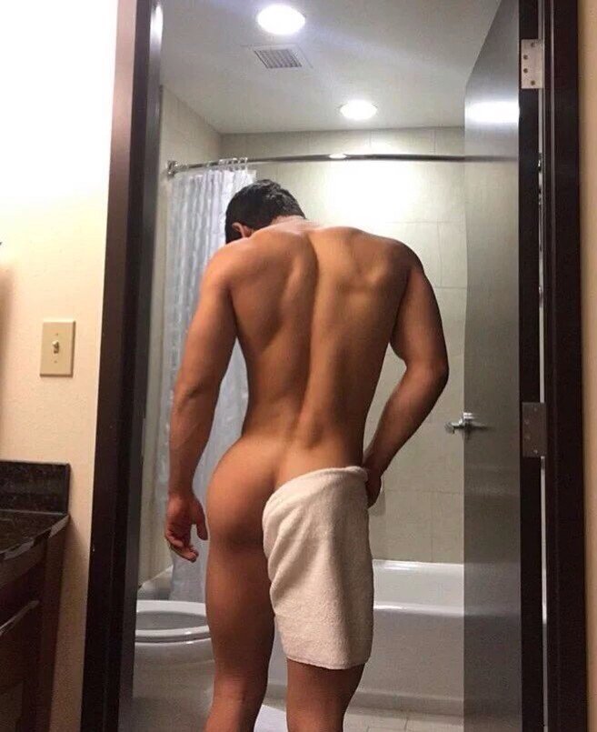 reggiobis's tweet photo. Sexy #Horny #SameLove #MeTieneBabeando #Gay #MorboEntreMachos #HombresparaHombres #SexyMen #Gorgeous #Gaypassion https://t.co/nxM0D0PSWA