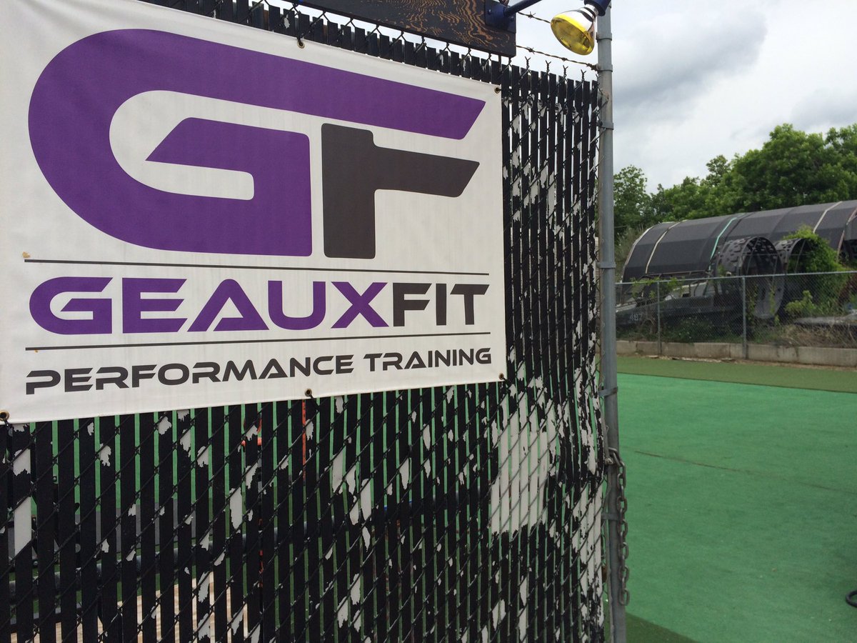wodwell's tweet image. A perfect day for a #BearComplex at @GeauxFit. Check out that back yard.
