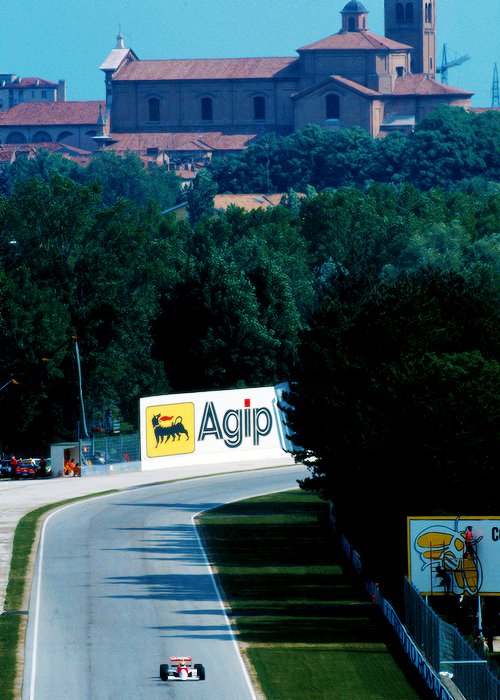 SennaImages's tweet photo. Ayrton Senna, McLaren MP4/5B, San Marino 1990. #F1 https://t.co/5uLYQKSWXo