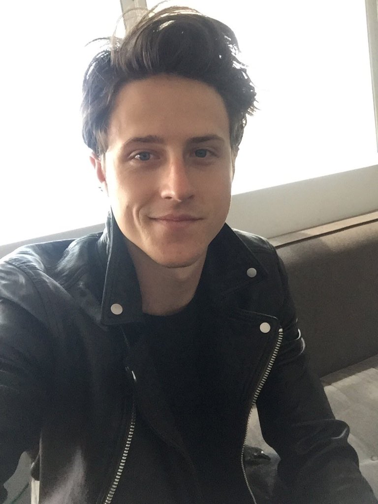 Aethertastic's tweet photo. The 4 steps of slaying me today by @TheShaneHarper https://t.co/x6ZOFI3yeL