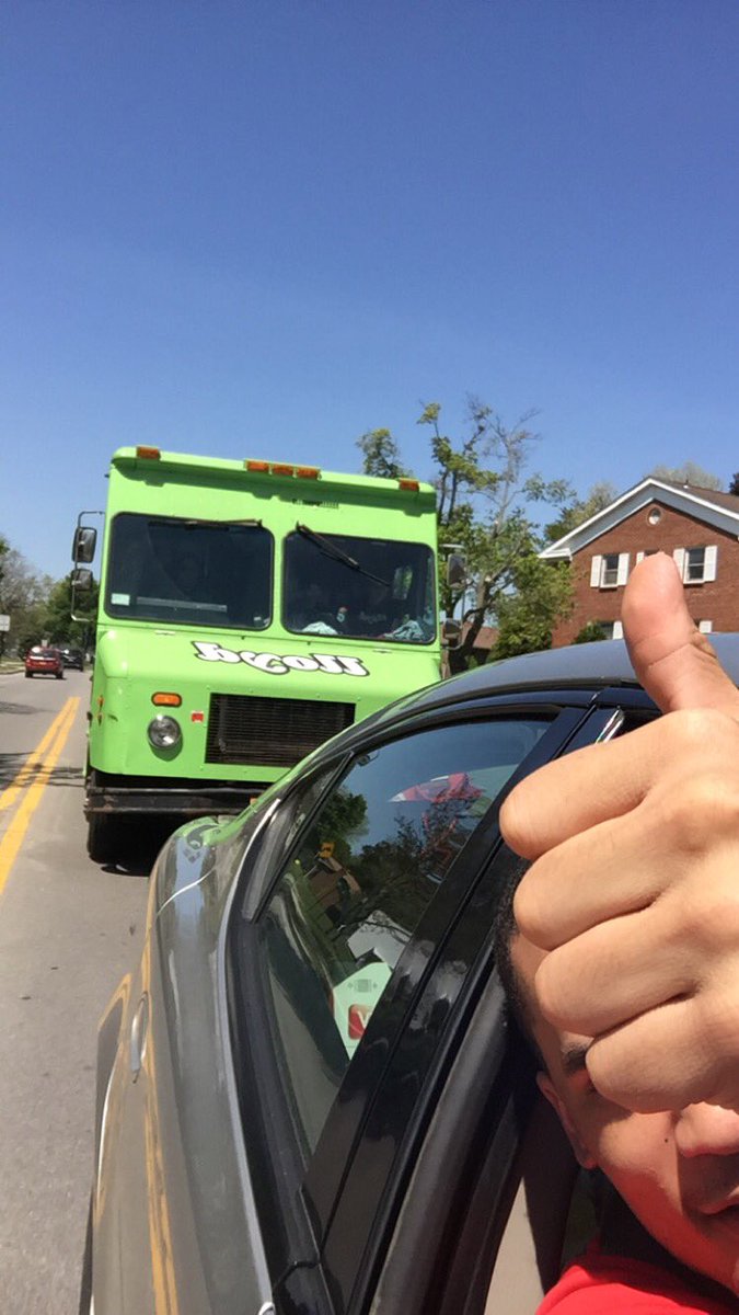 TeddyBasketball's tweet photo. Got a personal escort today @whereslloyd #TheLightWasRed https://t.co/ewm6BGe7Zr