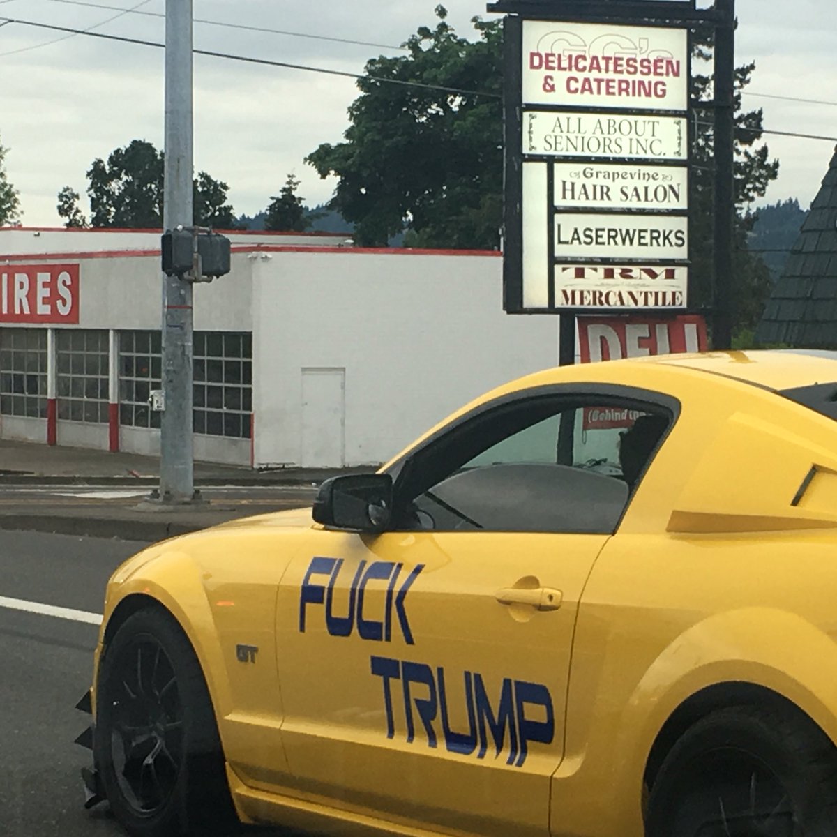 cookcod's tweet photo. Well I know who he's not voting for I guess..... #DontMakeAmericaGreatAgain https://t.co/BoZeBi85MK