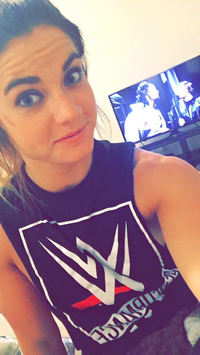 BastionDarren's tweet photo. #WomanCrushEveryday is the Beautiful @ToughSara #TotalDivasTuesday https://t.co/IbsYdk0A39