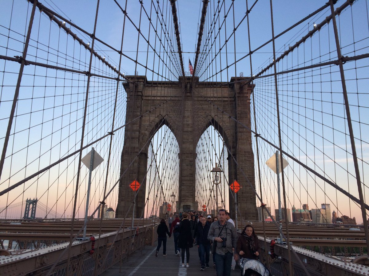 SnapOutdoors's tweet image. Walking over #brooklynbridge then another couple of miles to #brooklynboulders #climbinggym