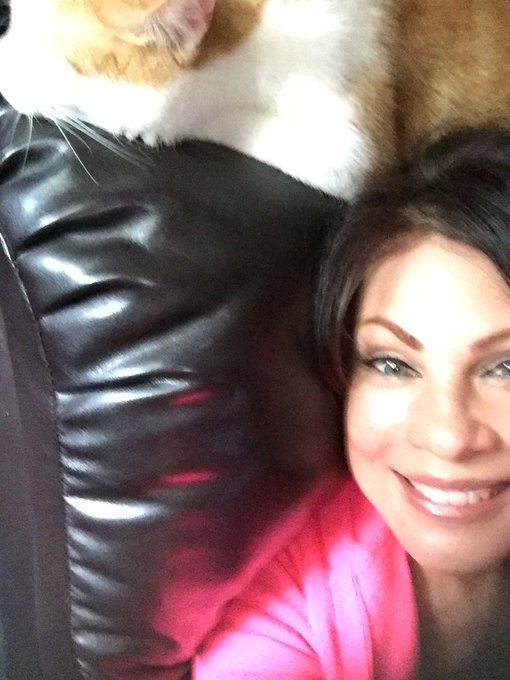 Watching Voice w/George https://t.co/TRKLmo51Hc