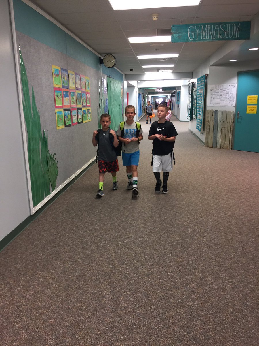 PalmerClass2's tweet photo. Friends, Fractions, chicks - We've been busy these last few weeks! @RAEinKaty #psin2nd https://t.co/shqWXC8qA8