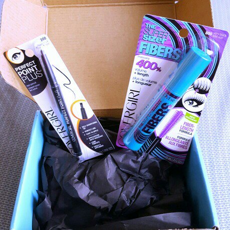 iamkatman's tweet photo. just showing off my #supersizerfibers from @influenster and @covergirl https://t.co/xUA8WwIC1k