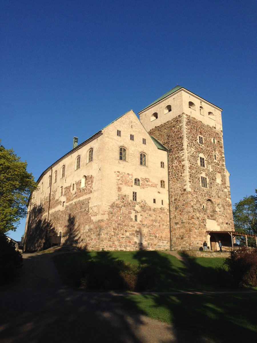 wearebind's tweet image. In a few hours... #KajaaniBus. Here's a picture of a castle. #gamedev #NordicGame