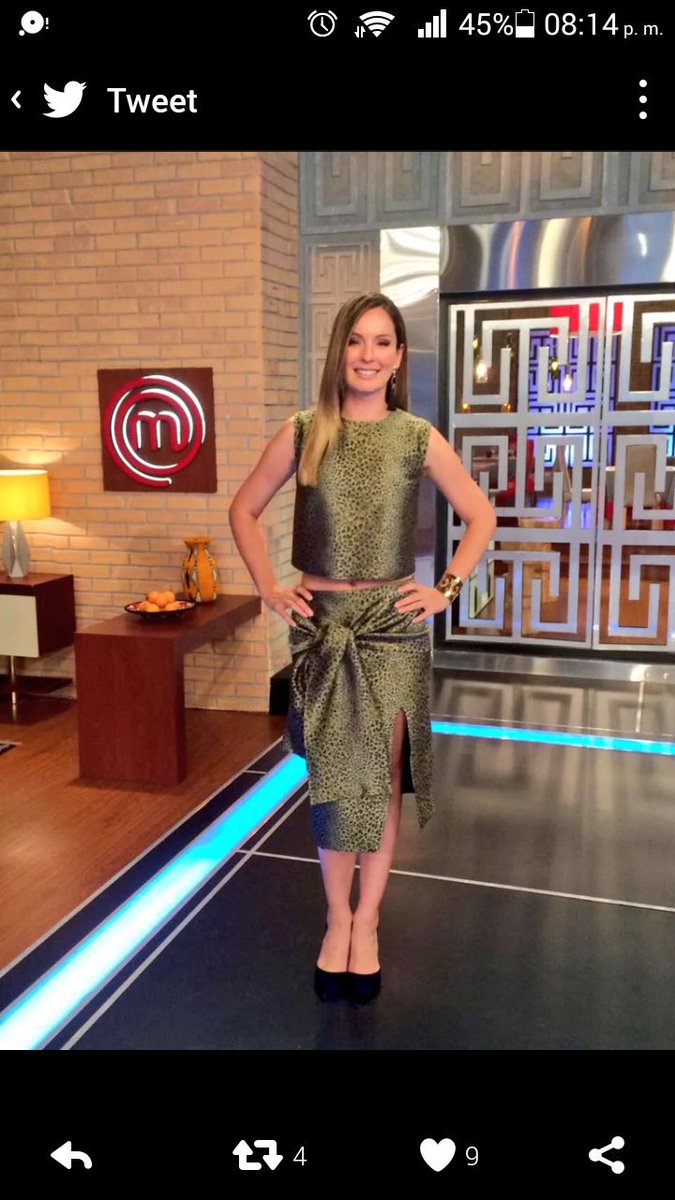 TrochezArnoldo's tweet photo. @CLAUDIABAHAMON #MasterChef hoy caludia mas divina q nunk #lamamasita de Colombia estas hermosa mamaaaaiiita https://t.co/xnsqPo4fDz