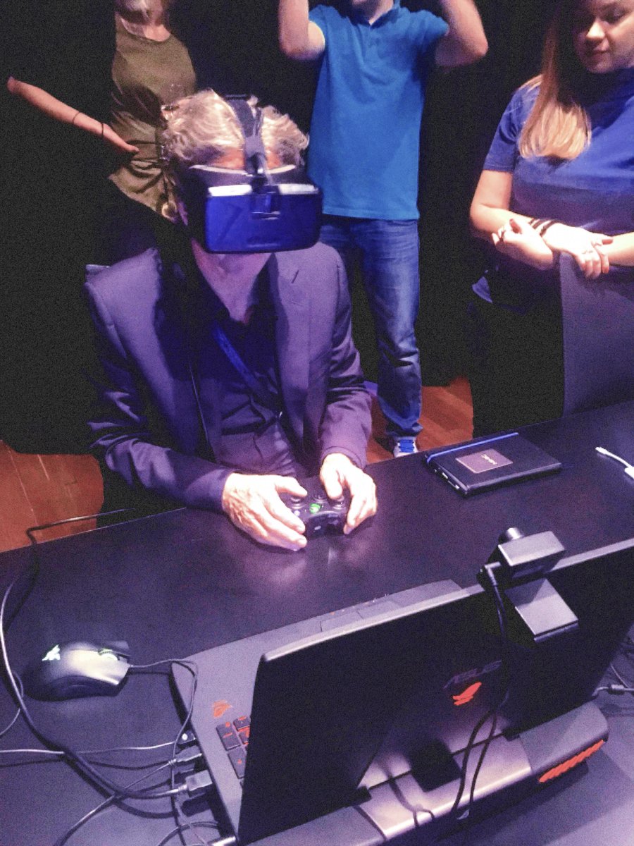 COXArchitecture's tweet photo. Steve Woodland trying out virtual reality. Thanks Mimic Studios for showing us the Oculus Rift on Friday @ #CoxPerth https://t.co/dH91M4DACp