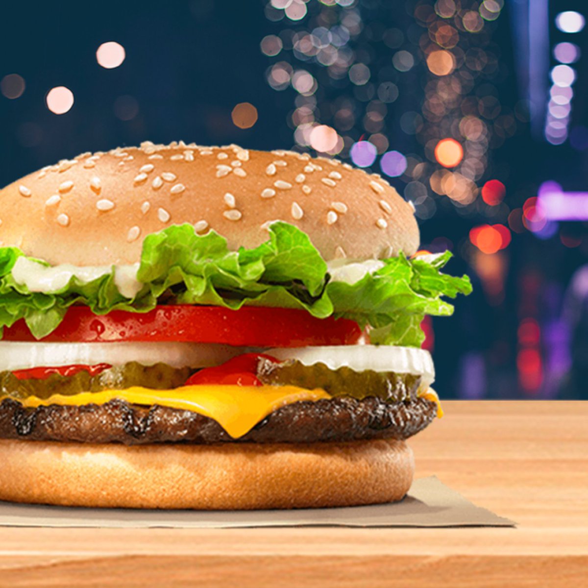 BurgerKingMX's tweet photo. "Por supuesto que puedo vivir sin ti… pero no quiero".
*Tú cada vez que vienes por tu Whopper* #WhopperLover https://t.co/xa1Z1aT7ZS