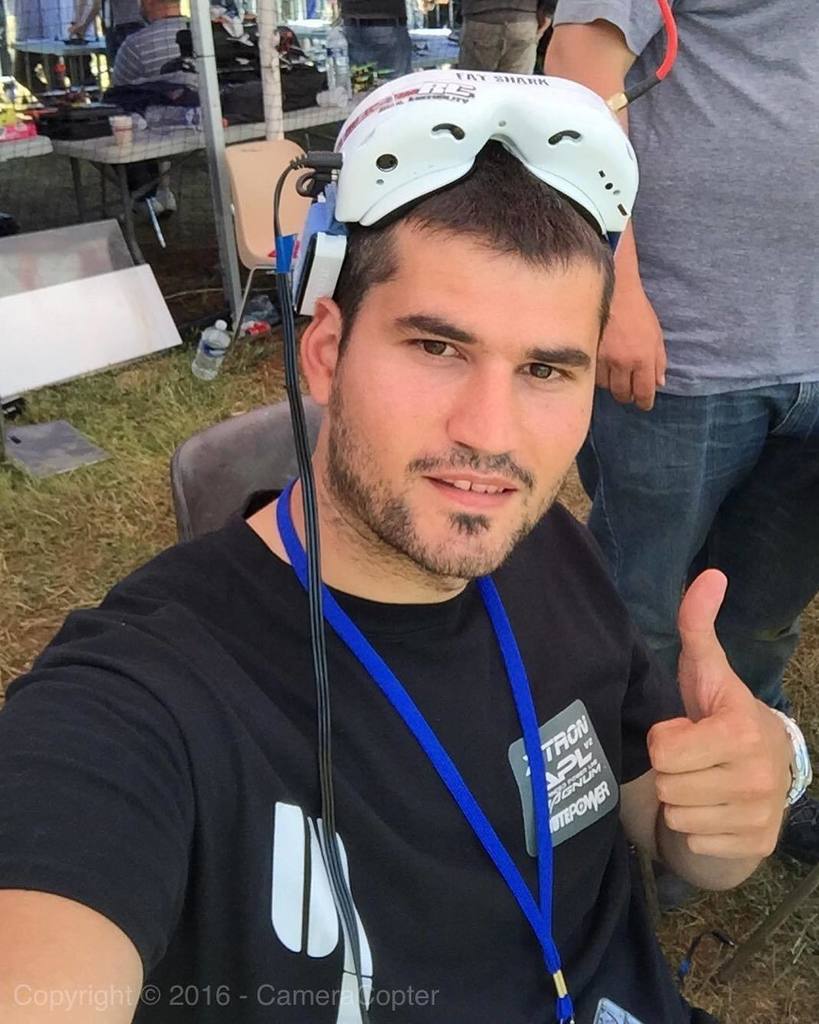 CameraCopter's tweet photo. @armengol13 with team DDC on FPV Air Show Le Planet - Marseille. Merci @fer_ddc_fpv and co!
#cameracopter #DDCteam… https://t.co/8eYNK4iUPo