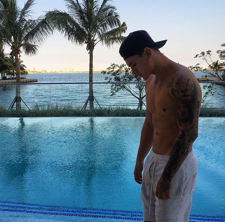 elsiesobomb's tweet photo. Sunset with bae https://t.co/1PF6t72pnM