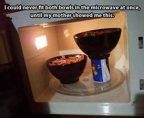 raqsdance's tweet image. 2 bowls in a microwave. #cleverideas