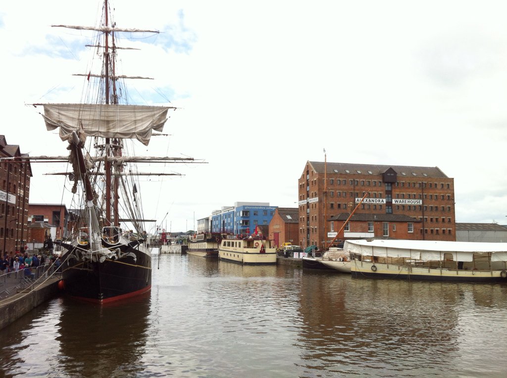 HighDryPirate's tweet photo. Who's got a berth for a #shantyman? 
Seriously, spare bed anyone? @GloucesterDocks 27-30 May? @Glosshantyfest https://t.co/QWlUaUd5rk