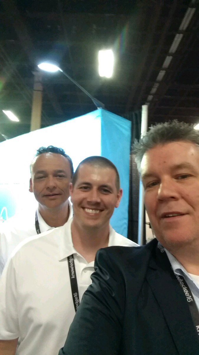 AlcorSolutions's tweet photo. #SelfieatAlcor #AlcorAtKnow16 https://t.co/Yn0L8KVqN4