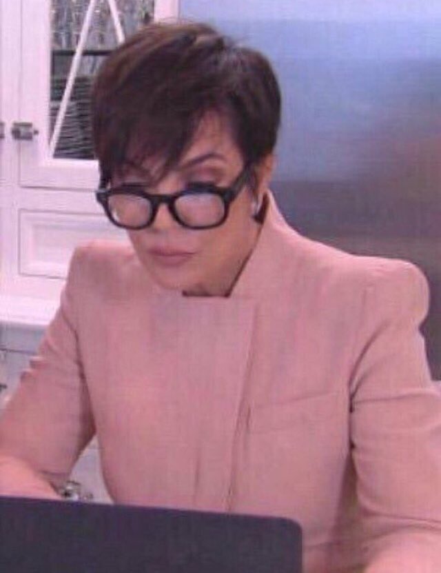 m00nIight's tweet photo. me waiting for Ariana to announce a tour https://t.co/hwyESAFN0d
