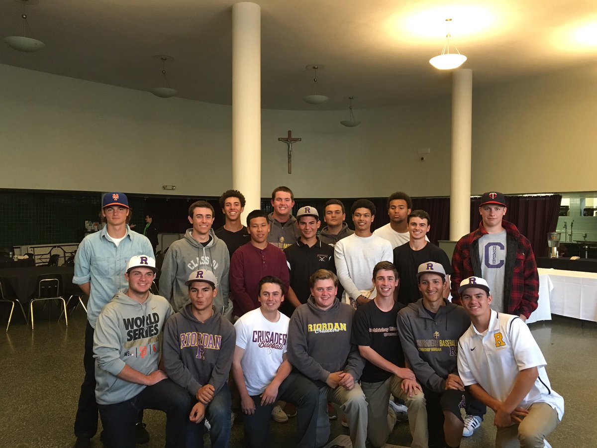 riordanbaseball's tweet photo. 2016 Riordan baseball gathers together one last time in their awards dinner. https://t.co/Ze9o7AWPno
