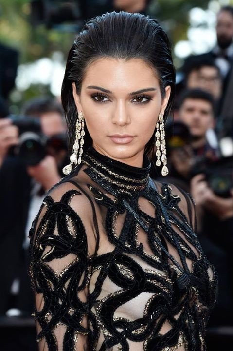 hablemos_moda's tweet image. Maquillaje natural realzando la mirada... lo mas visto en #Cannes2016 @KendallJenner