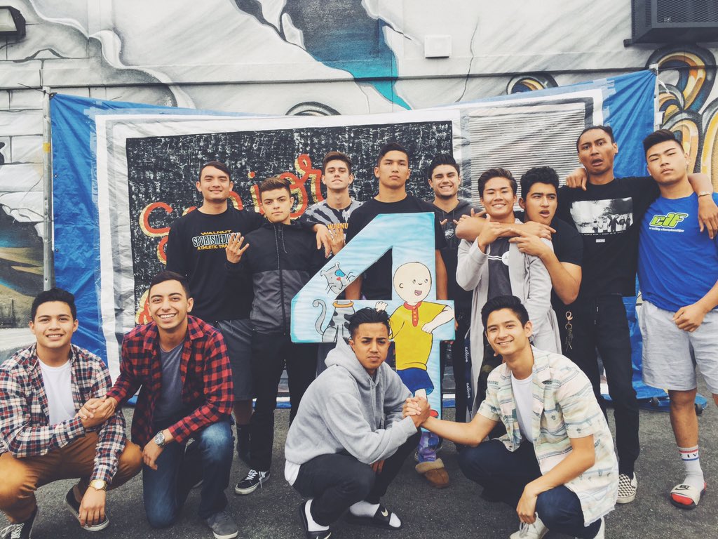 josephperspctiv's tweet photo. 4 all the memories we are going to make this summer 💞🎓 #SeniorCountdown2016 https://t.co/fElbWyXulv