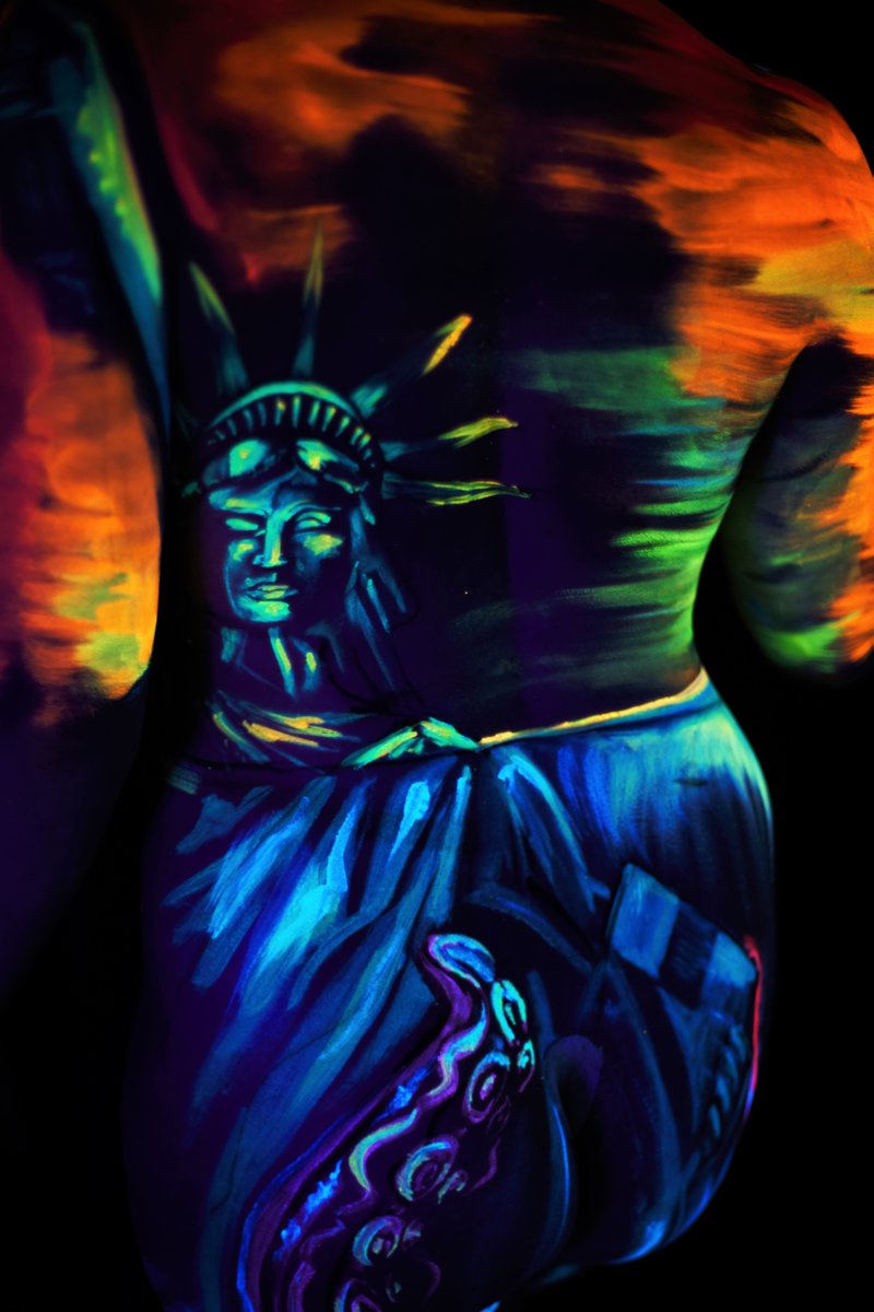 Photos of my #UV piece from the #ABAA, taken by Juicy Body Art, modelled by Taylor Krasne- Circus Artist #bodypaint