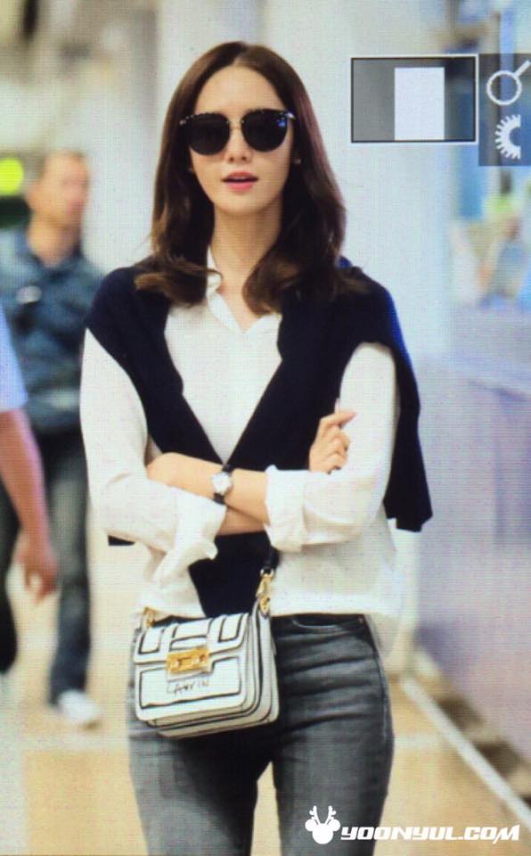 ConstantinoLyn's tweet photo. 👉[Preview] 160517 Yoon Ah at the Beijing airport.
CR. Yoonyul
#윤아 #Yoona https://t.co/DwmyMfKBhM